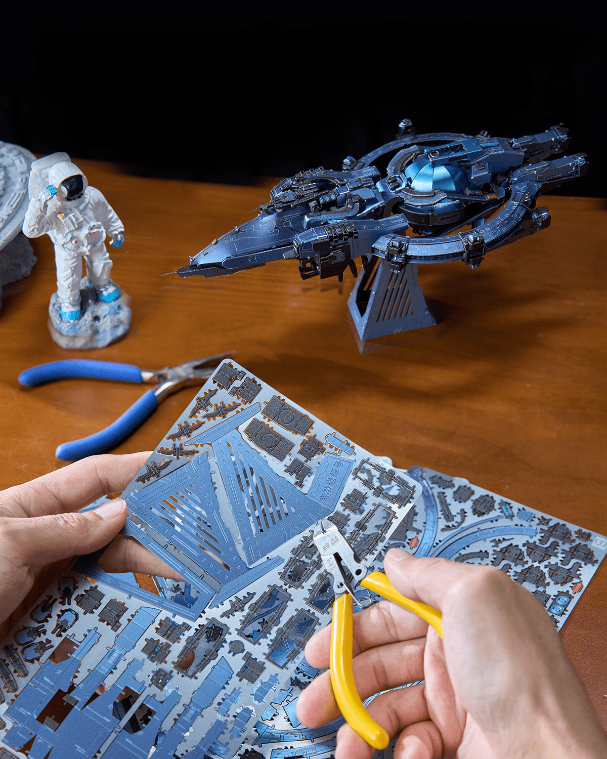 mon puzzle 3d  Puzzle 3D Métal Vaisseau Spatial Bleu